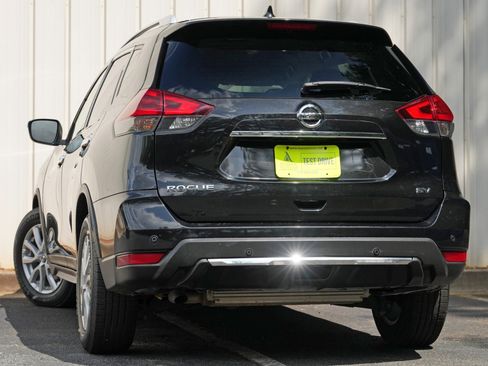 Used 2020 Nissan Rogue SV FWD image 5