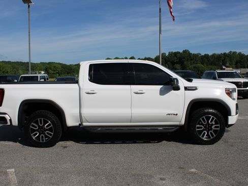 Used 2021 GMC Sierra 1500 AT4 w/ AT4 Premium Package AWD/4WD image 5