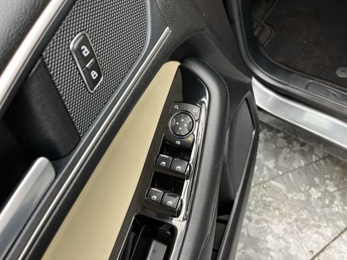 Used 2020 Ford Edge SEL image 9