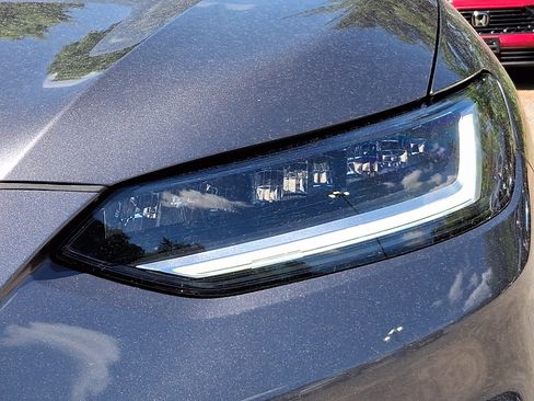 Used 2024 Honda HR-V LX image 9