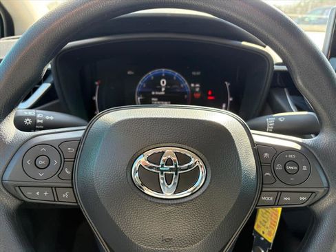 Used 2026 Toyota Corolla LE image 18