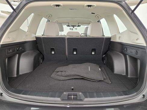 Certified 2024 Subaru Forester Base image 19