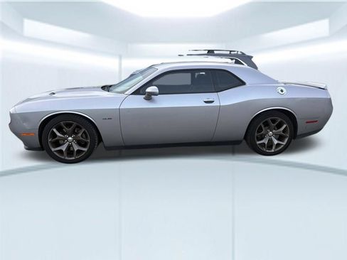 Used 2016 Dodge Challenger R/T Plus RWD image 5
