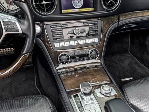Used 2013 Mercedes-Benz SL 550 image 8