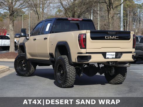 Used 2025 GMC Sierra 2500 AT4X AWD/4WD image 3