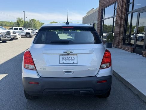 Used 2016 Chevrolet Trax LS w/ LPO, Cargo Package FWD image 5
