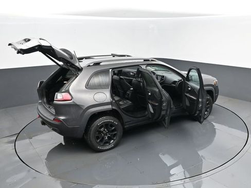 Used 2021 Jeep Cherokee Trailhawk w/ Comfort & Convenience Group image 26