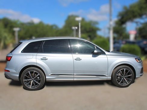 Used 2023 Audi Q7 3.0T Premium Plus w/ Premium Plus Package AWD/4WD image 5