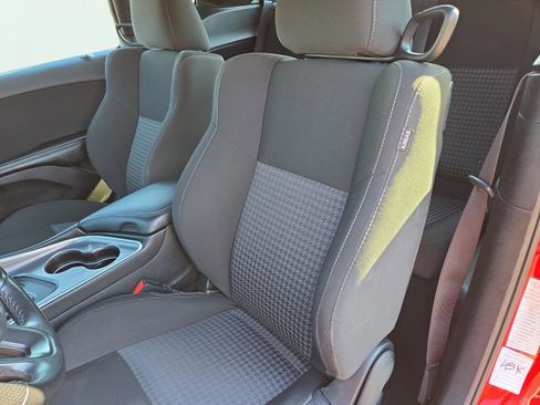 Used 2022 Dodge Challenger GT image 15