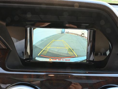 Used 2015 Mercedes-Benz GLK 350 2WD image 24