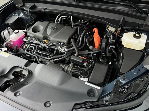 Certified 2025 Toyota Grand Highlander AWD Hybrid image 18