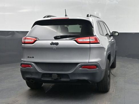 Used 2016 Jeep Cherokee Latitude AWD/4WD image 28