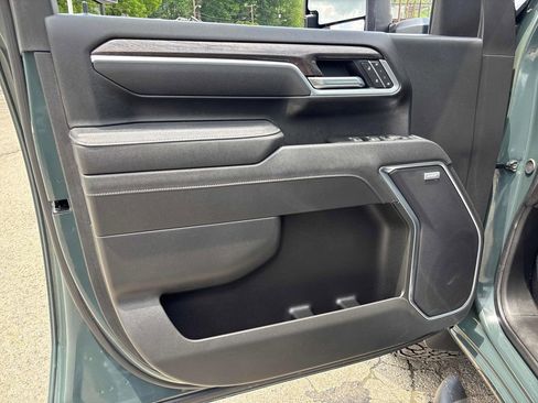 Used 2025 Chevrolet Silverado 2500 LTZ w/ Trail Boss Package AWD/4WD image 9