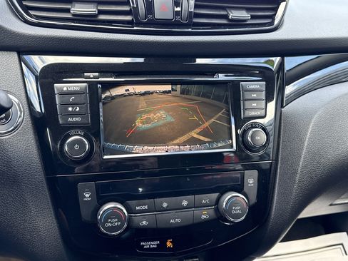 Used 2022 Nissan Rogue Sport SV image 6