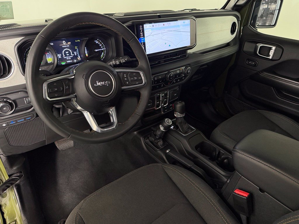 Used 2024 Jeep Wrangler Unlimited Sahara w/ Technology Group AWD/4WD image 12