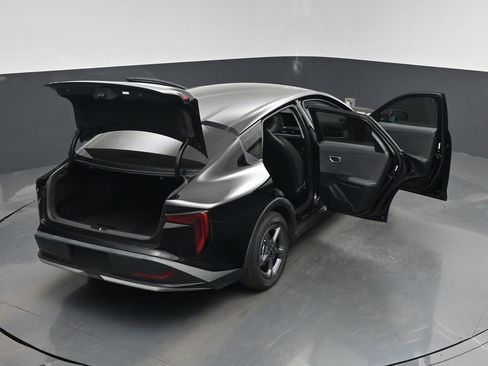 Certified 2025 Kia K4 LXS FWD image 29