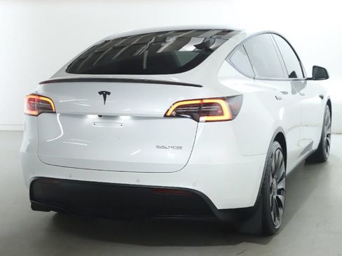 Used 2022 Tesla Model Y Performance AWD/4WD image 43