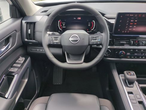 New 2026 Nissan Pathfinder SL FWD image 16