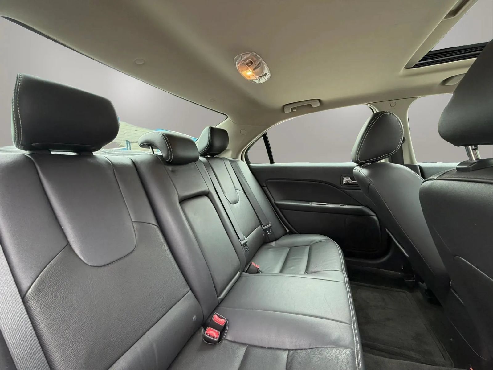 Used 2012 Ford Fusion SEL FWD image 28