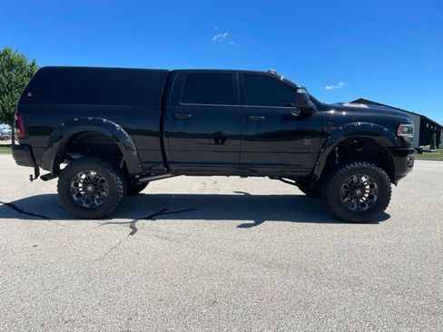 Used 2024 RAM 3500 Laramie w/ Night Edition AWD/4WD image 9