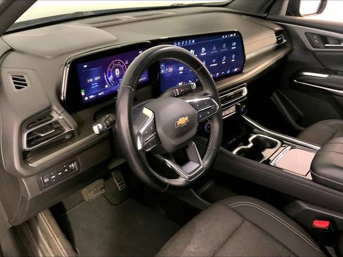 Used 2024 Chevrolet Traverse LT AWD/4WD image 14