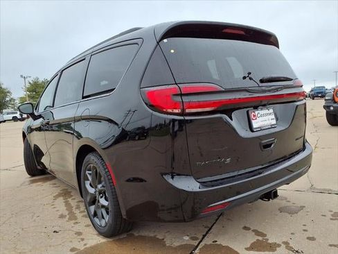 New 2026 Chrysler Pacifica Limited w/ S Appearance Package image 55