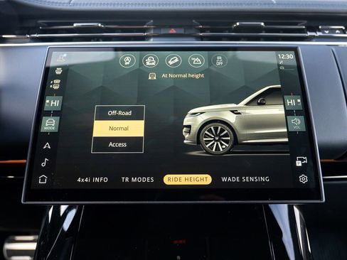 Certified 2025 Land Rover Range Rover Sport Dynamic SE image 27