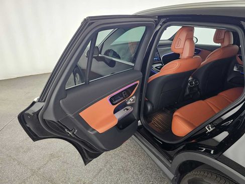 Used 2023 Mercedes-Benz GLC 300 4MATIC image 15