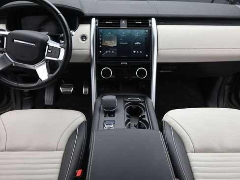 Used 2022 Land Rover Discovery S R-Dynamic AWD/4WD image 19