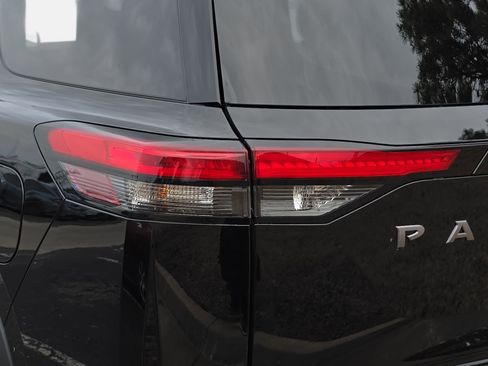 New 2026 Nissan Pathfinder SL image 31