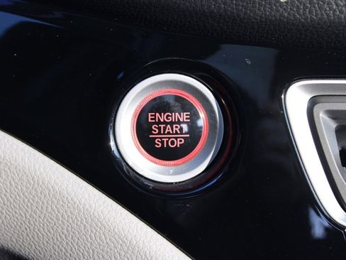 Used 2019 Honda Pilot Elite image 38