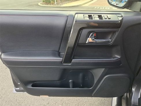Used 2019 Toyota 4Runner TRD Off-Road image 15