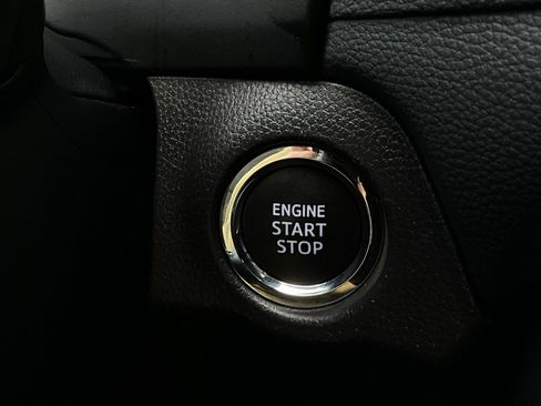 Used 2025 Toyota RAV4 XLE image 29