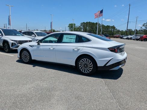 New 2025 Hyundai Sonata SEL FWD image 5