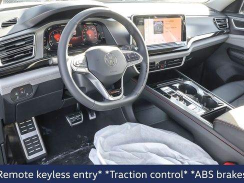 New 2026 Volkswagen Atlas Peak Edition image 4