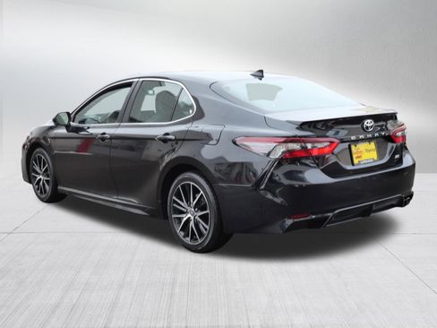Certified 2023 Toyota Camry SE image 6