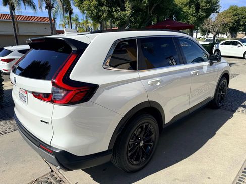Used 2025 Honda CR-V Sport image 5