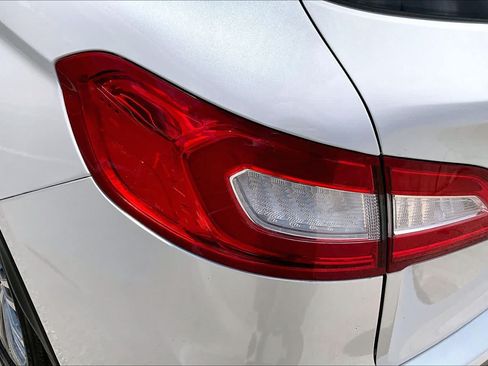 Used 2016 Lincoln MKX Reserve FWD image 28