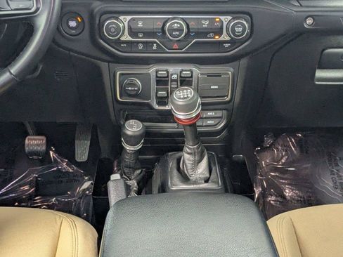 Used 2022 Jeep Wrangler Unlimited Sport w/ Sun And Sound Package AWD/4WD image 40
