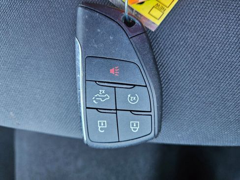 Used 2025 Chevrolet Silverado 1500 LT image 30