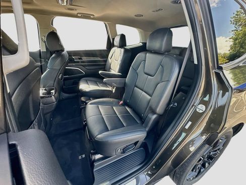 Certified 2022 Kia Telluride EX w/ EX Premium Package AWD/4WD image 25