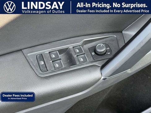 Used 2018 Volkswagen Tiguan SE FWD image 10