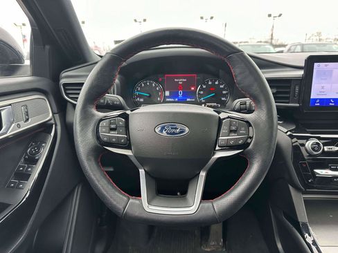 Used 2023 Ford Explorer ST-Line w/ Class IV Trailer Tow Package image 13