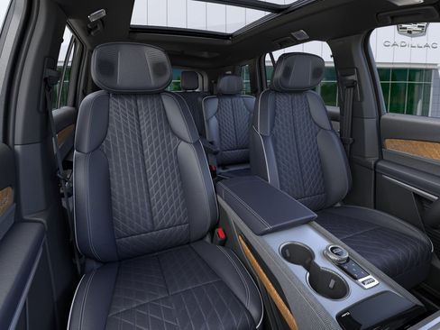 New 2026 Cadillac Vistiq Premium Luxury image 16