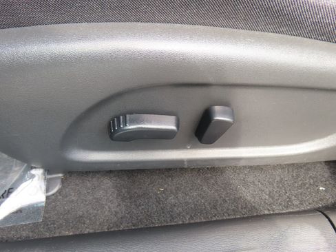 Used 2019 Nissan Pathfinder SV AWD/4WD image 33