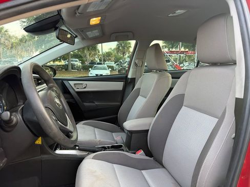Used 2019 Toyota Corolla LE FWD image 9