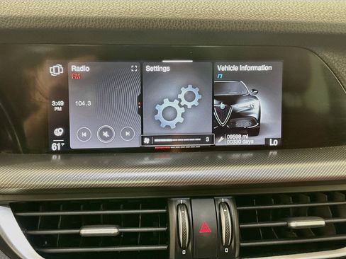 Used 2022 Alfa Romeo Stelvio Veloce AWD/4WD image 21