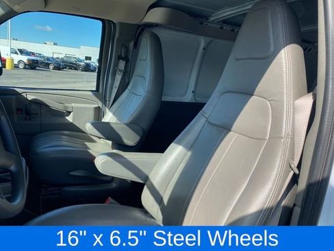 Certified 2024 Chevrolet Express 2500 Extended image 12