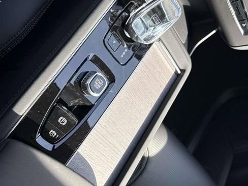 New 2026 Volvo XC90 B6 Ultra image 28