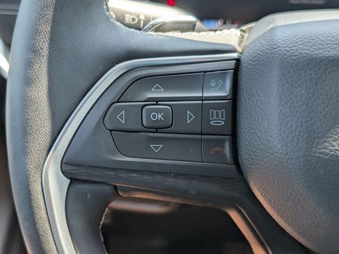 Used 2024 Jeep Grand Cherokee Altitude RWD image 21
